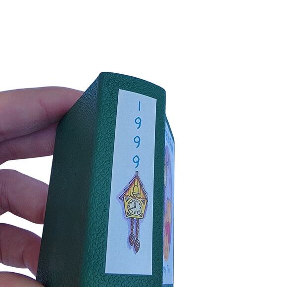 Vintage Winnie the Pooh Book Ornament “Honey Time” Clock Scene Hallmark Style - Picture 9 of 10